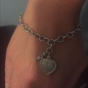 Kay jewelers diamond accent charm bracelet